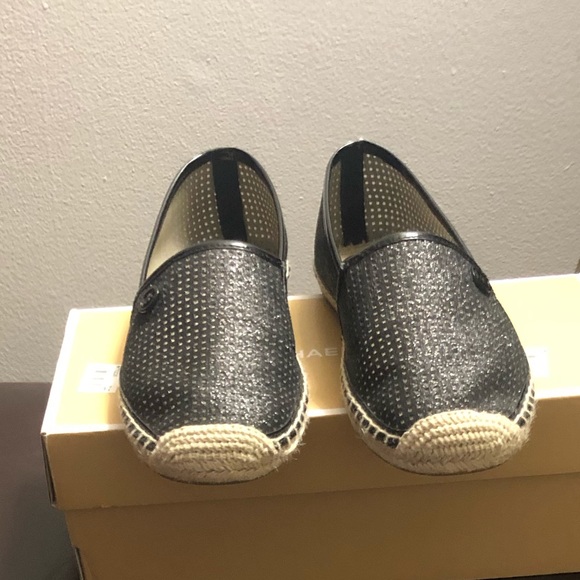 Michael Kors - Picture 2 of 4